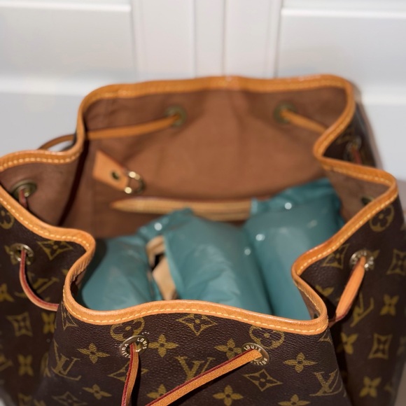 Authentic Louis Vuitton Montsouris GM Backpack - Picture 7 of 17